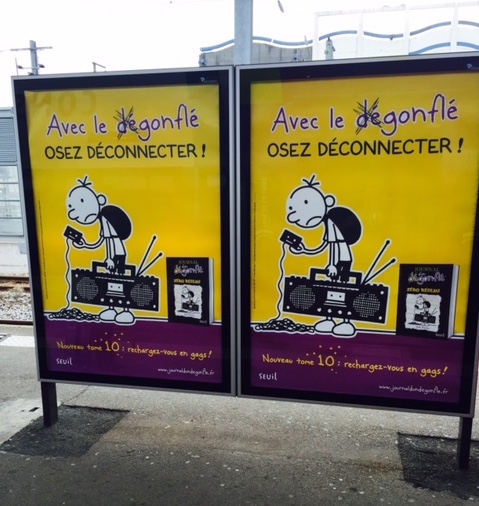 affichage gares_journal d'un dégonflé_Agence Jem